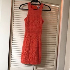 Skinny mini dress in orange lace